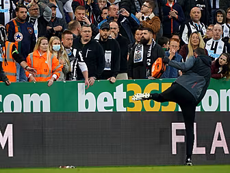 Tottenham-Newcastle suspended...