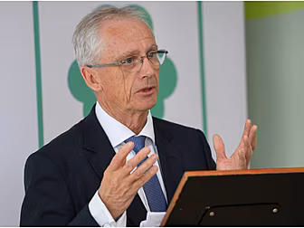 John Treacy to step down as Ch...