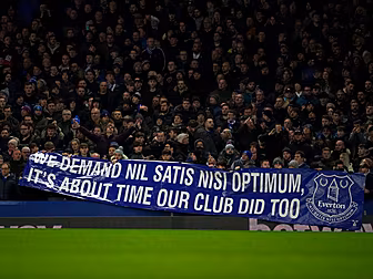 Everton fan walkout falls shor...