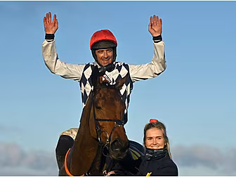 Galvin and Davy Russell win Sa...