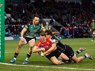 Player Ratings | Lowry brace s...