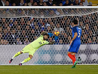 WATCH: Ivory Coast goalkeeper...