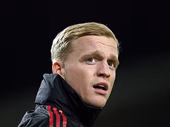 Donny van de Beek should have...
