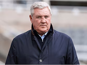 Steve Bruce returns to managem...