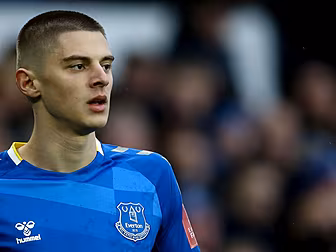 Everton's Mykolenko blasts 