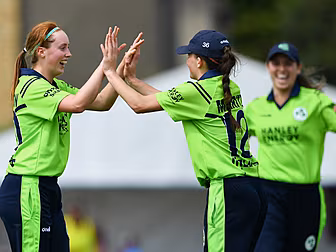 Irish women's cricketers grant...