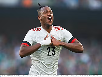 WATCH: Michy Batshuayi's stunn...