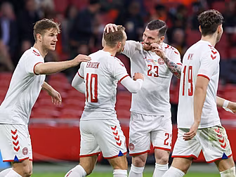 WATCH | Christian Eriksen scor...