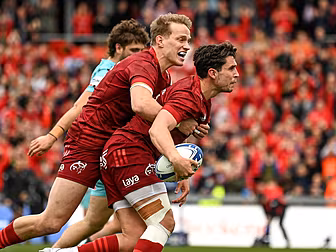 WATCH: Joey Carbery sends Muns...