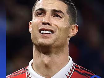 Cristiano Ronaldo leaves Manch...