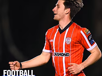 Football Daily: Candystripes s...