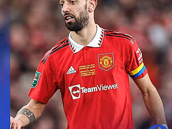 Bazunu excels at Old Trafford,...