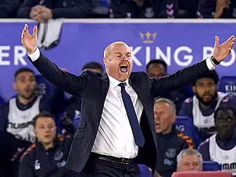 Should Everton stick with Sean...