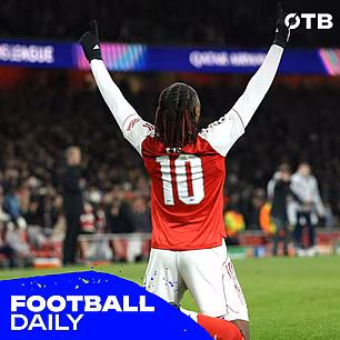 FOOTBALL DAILY: Senegal stripp...