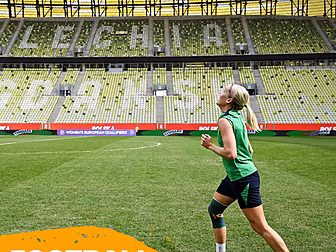 FOOTBALL DAILY: Ireland prepar...