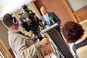 Cllr Alan Coleman announcing his resignation