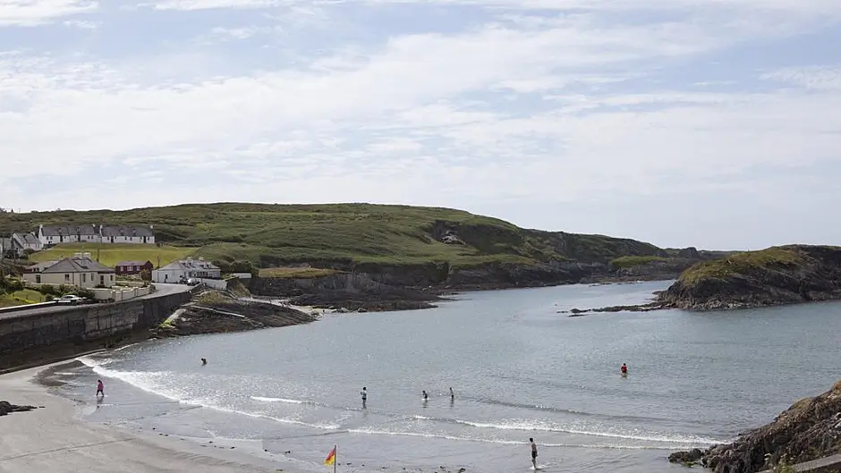 Warning to bathers in Tragumna as high levels of bacteria detected Image