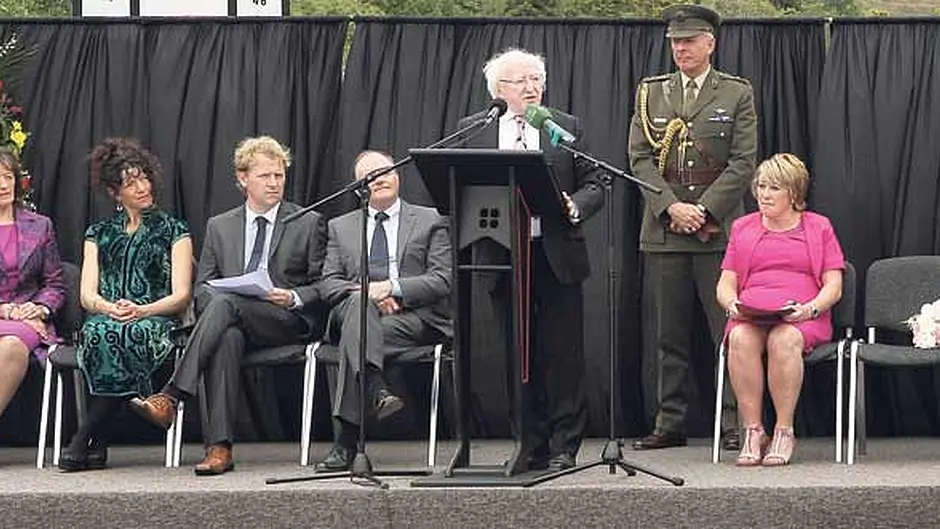 President Higgins unveils sculpture at Clonakilty Gaelscoil Image