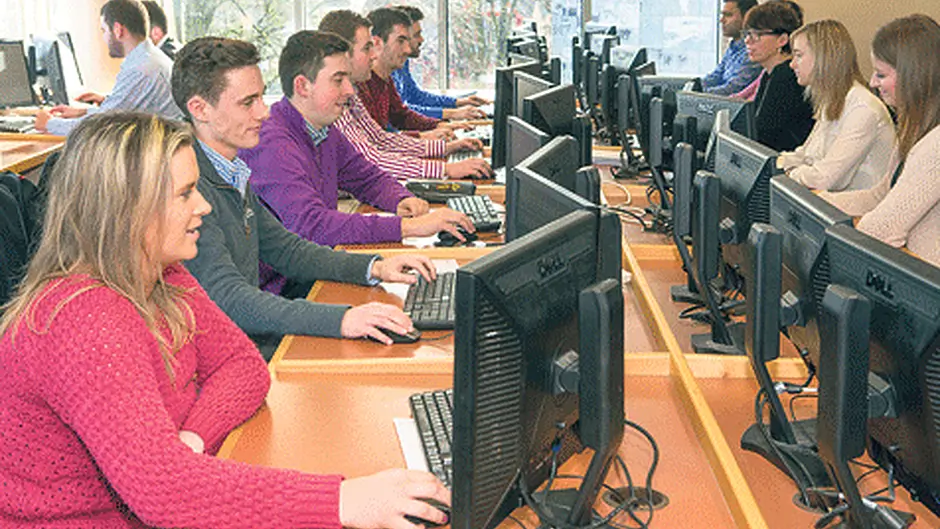 UCC students get first trading lab in Ireland Image