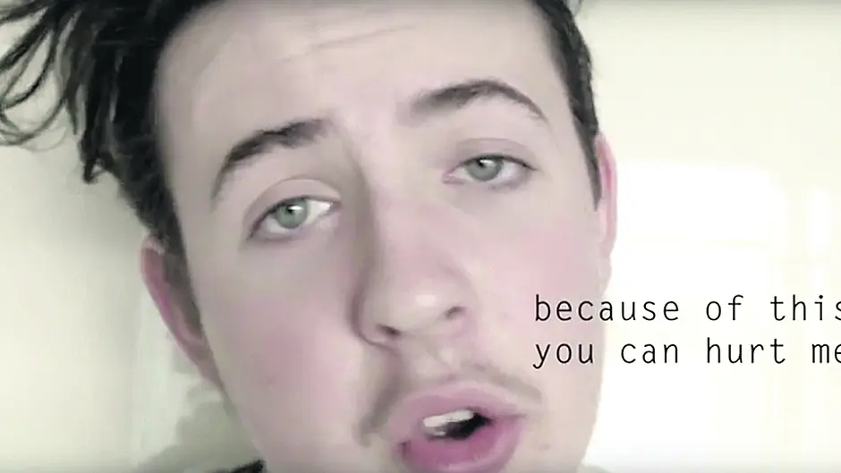 Poet puts anti-bullying message online Image