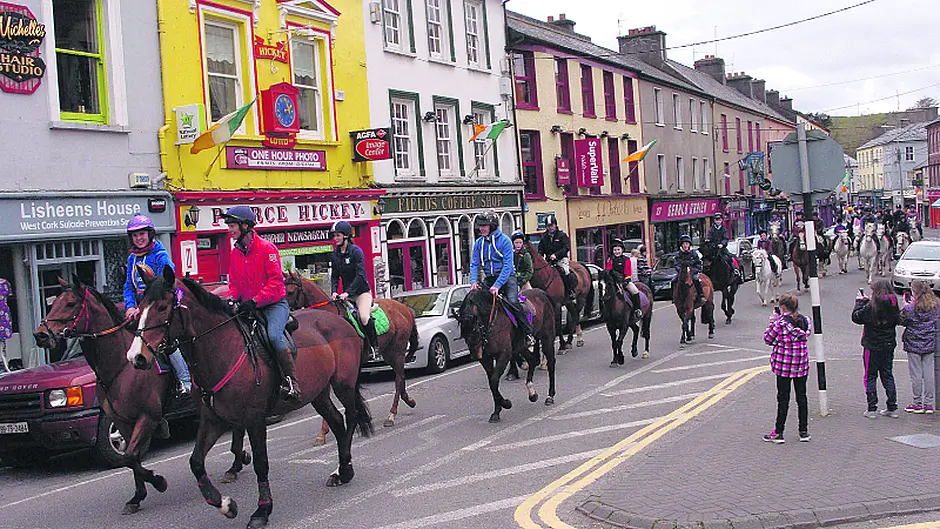 Huge turnout to support Ray Murnane fund Image