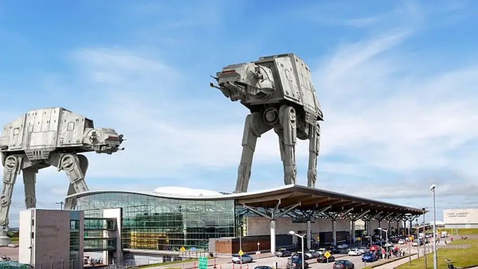 Cork Airport has fun with Twitter as Star Wars cast arrives to film near Mizen Head Image