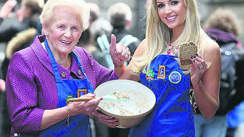 Aldi again sponsors baking competition Image