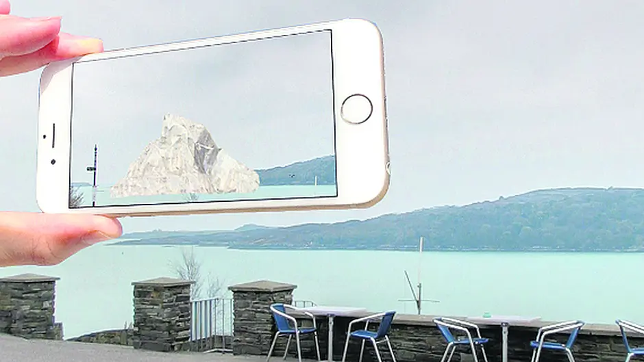 It's ‘Pokémon for grown-ups' as iceberg-chasers hit Glandore Image