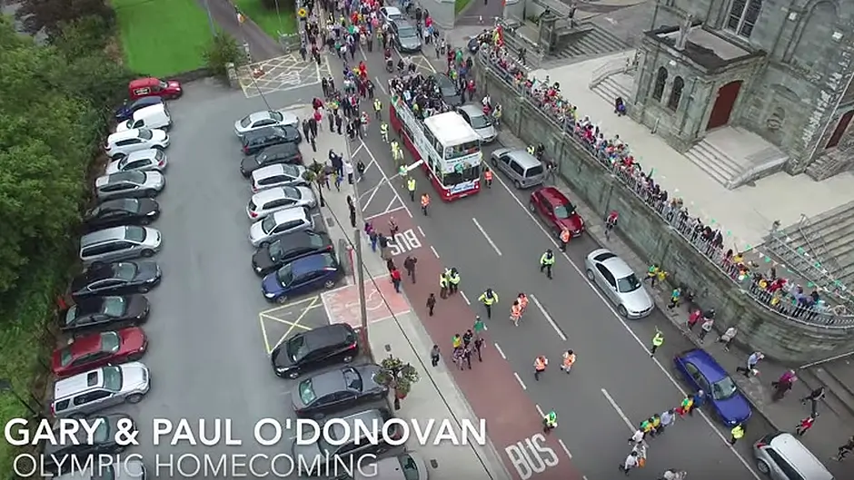 Stunning drone footage of crowds in Skibbereen for O'Donovans homecoming Image