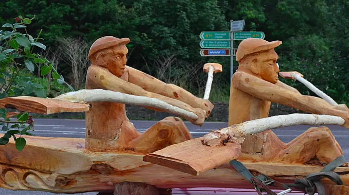 Leap's oar-some wooden carving is proving a real traffic-stopper Image