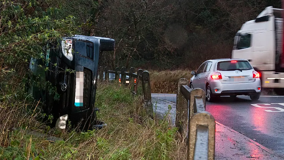 Warning: Several accidents occur on icy roads around county Image
