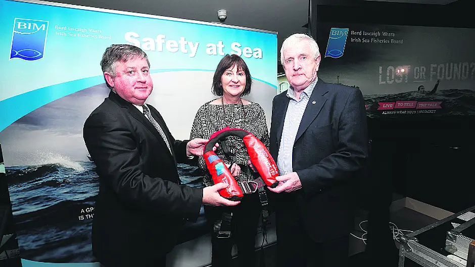 BIM's campaign urges fishermen to wear GPS lifejackets at sea Image