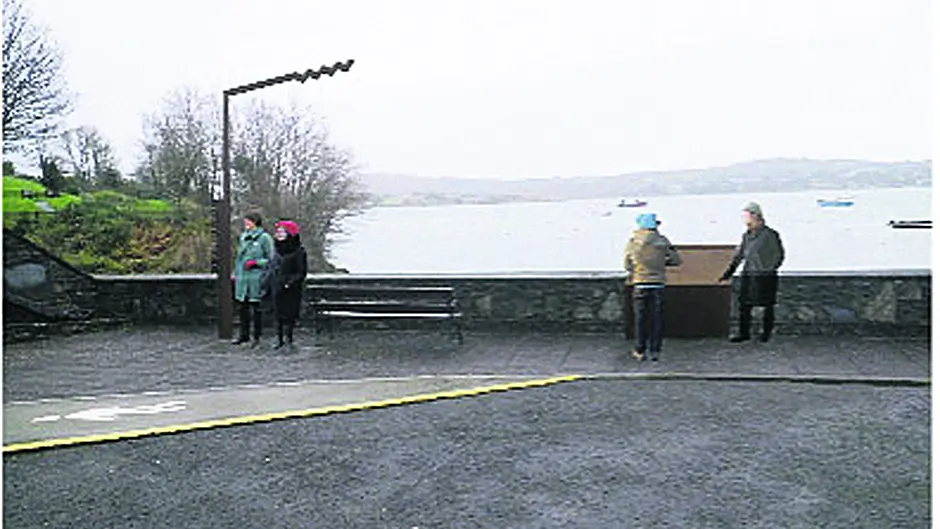 ‘Photo frame'-type signs are defended by Fáilte Ireland Image