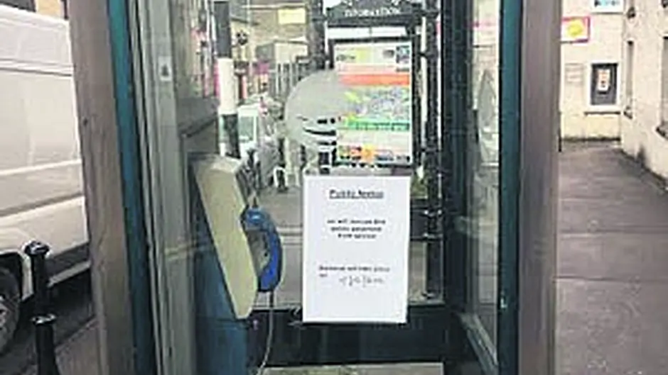 Eir's plans to remove phone box are criticised Image