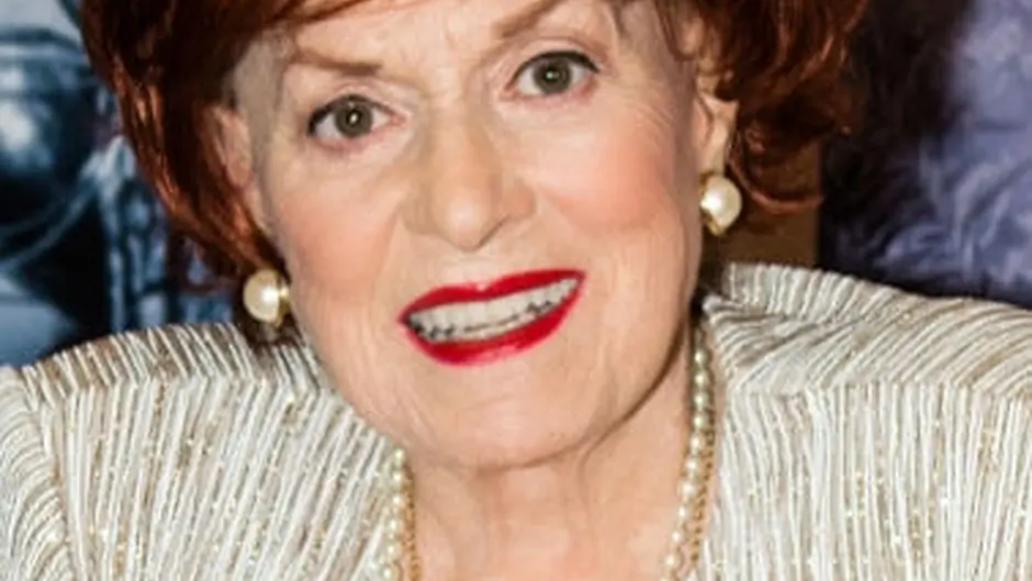 Auction of O'Hara items makes close to €500,000 Image