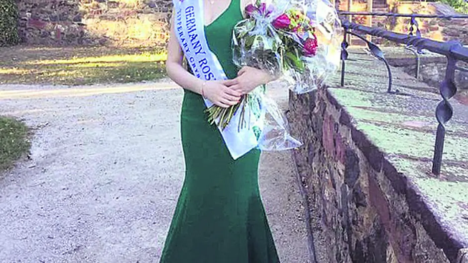Rose Áine heads for the Dome via Bantry Image