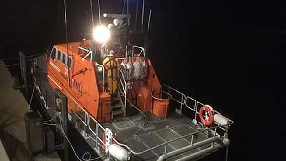 Baltimore lifeboat provides medical evacuation from Cape Clear Island Image