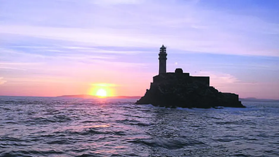 Twilight tours by boat of Fastnet are really rockin' Image