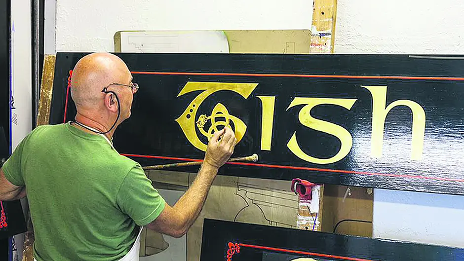 Tomás gives An Súgán a facelift – 40 years later! Image
