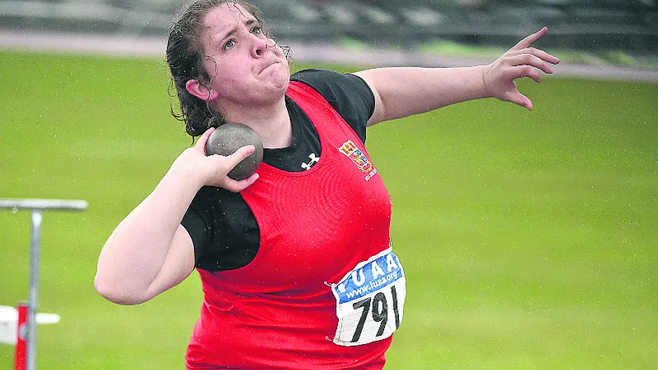 Laura's power putts her in the frame for national indoor title Image