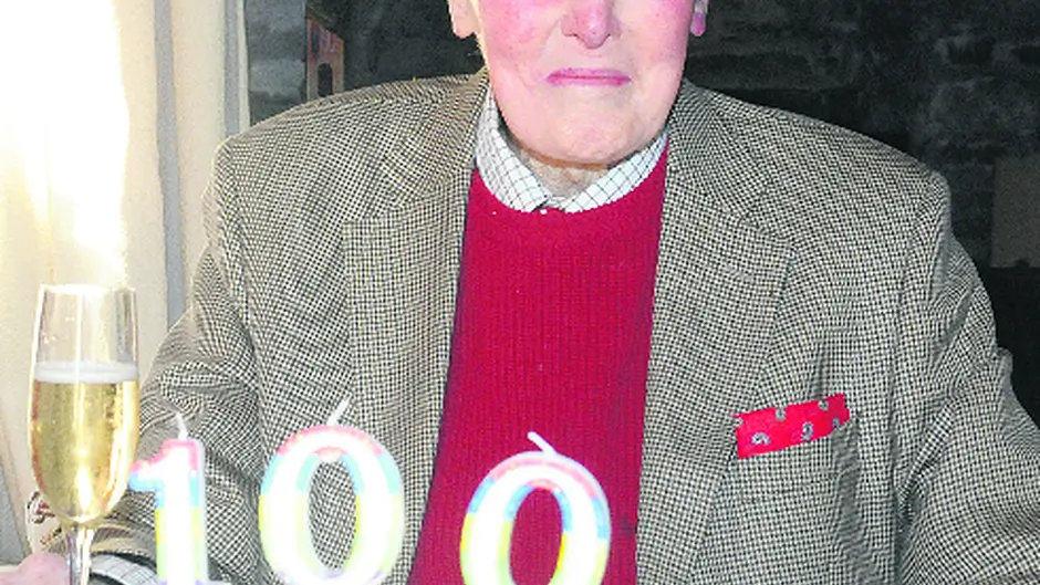 Death of former Falklands governor Haskard (100) Image