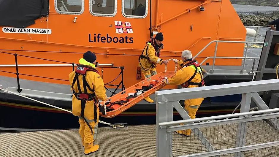 Baltimore RNLI carry out medevac from Cape Clear Image