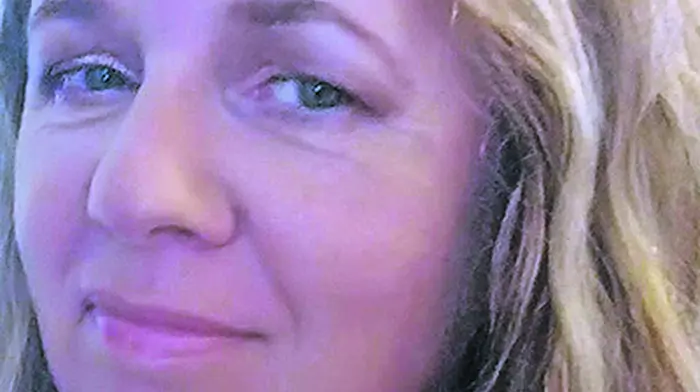 Family evacuated for second time as US fires threaten temporary home Image