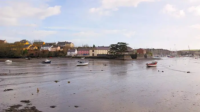 Three men arrested in Kinsale on suspicion of drugs trafficking Image
