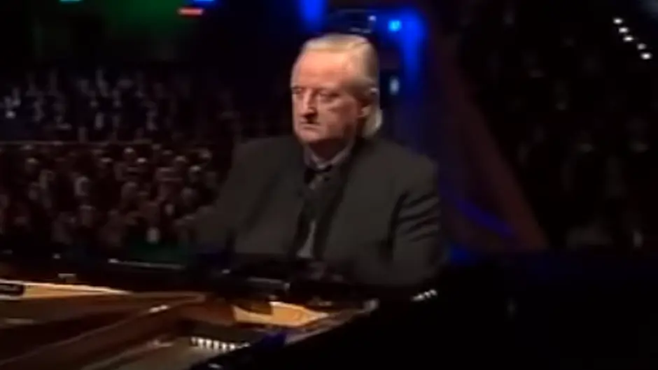 Irish music lovers in mourning at news of death of Mícheál Ó Suilleabháin Image