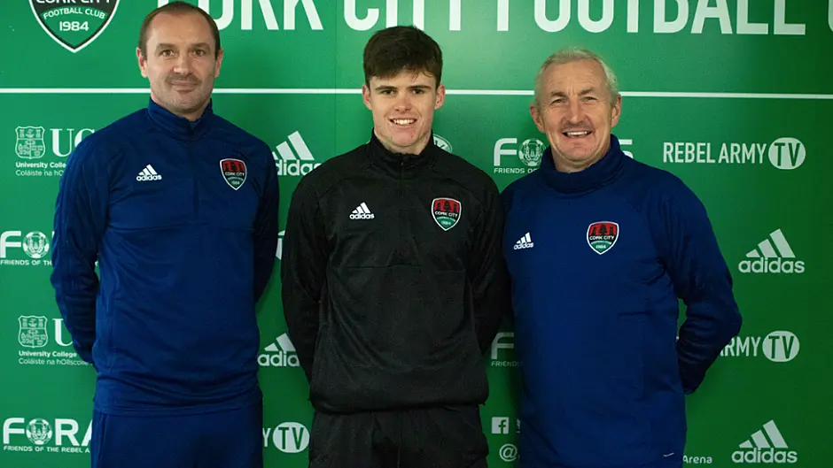 Schull star Hurley signs first professional contract with Cork City Image