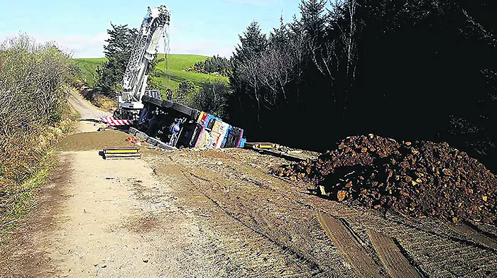 Sat Nav sends crane down wrong road Image