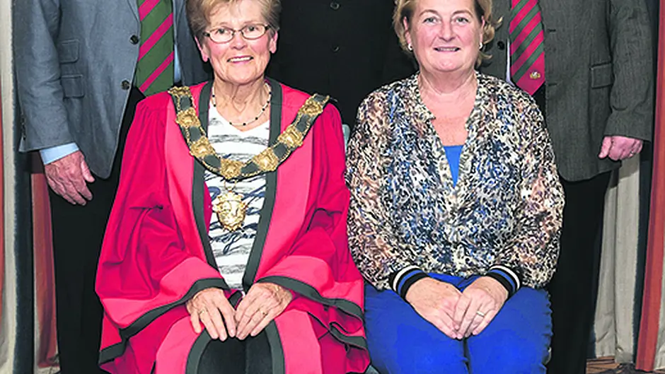 Just one woman in race as 10 vie for five mayoral positions Image