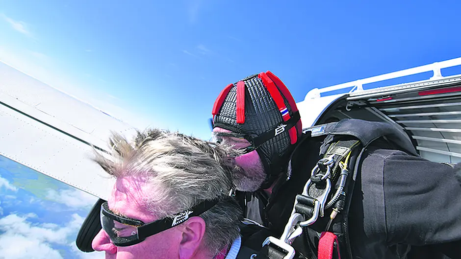 Mayor reaches new heights in parachute jump Image