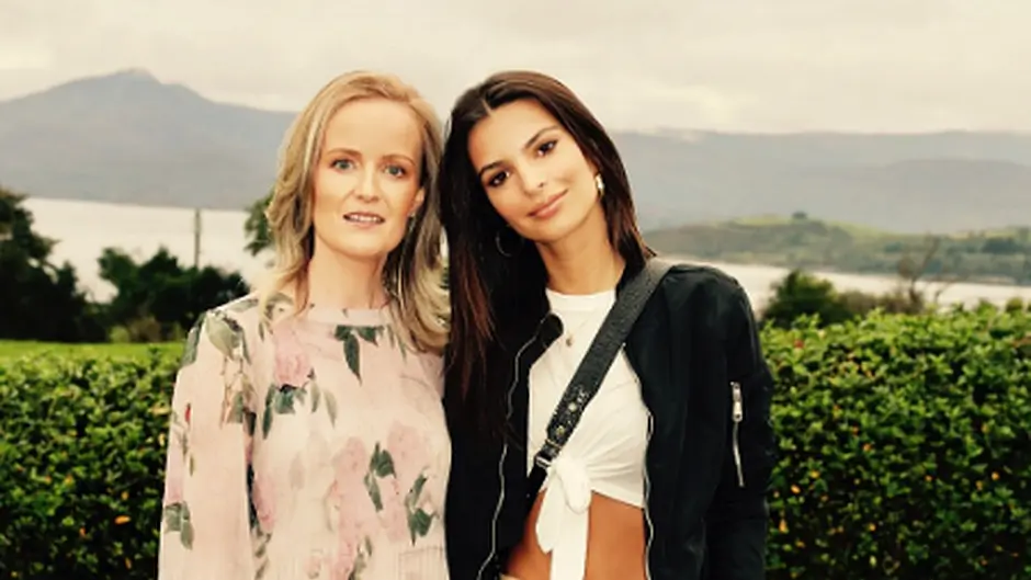 WATCH: Model and actress Emily Ratajkowski shares bond with Samantha Barry over Bantry connection Image